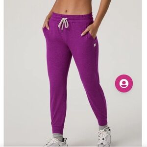 Vuori Performance Jogger - magenta heather - size small - NWT